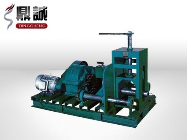 点击查看详细信息<br>标题：卧式多功能滚动弯管机 阅读次数：5551