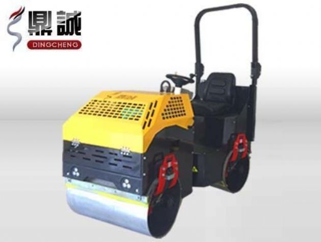 点击查看详细信息<br>标题：1吨全液压振动压路机 阅读次数：15699